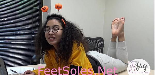  ZOEY&039;S ASIAN AMERICAN TICKLISH FEET ASS AND SOLES PREVIEW